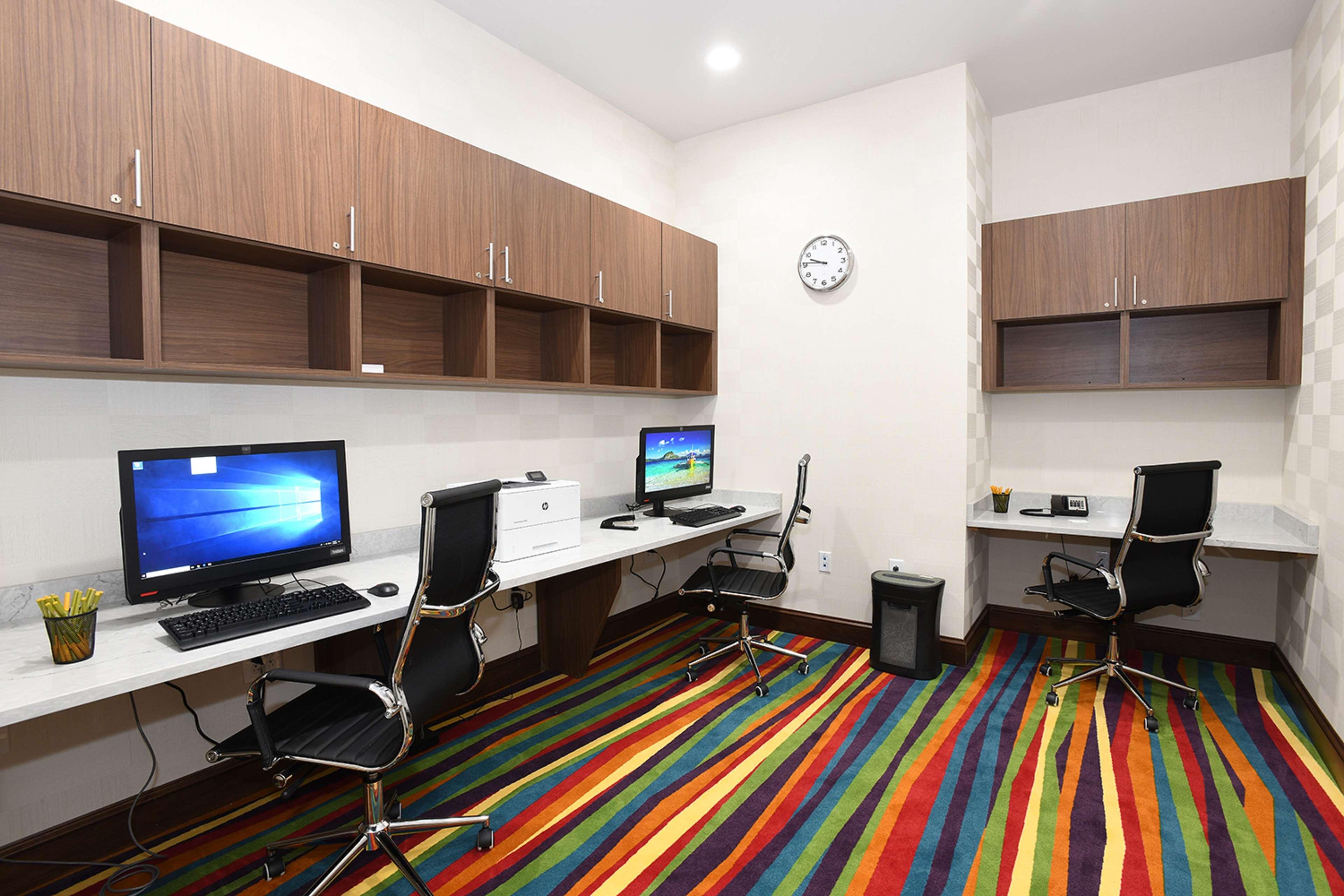 Hilton Garden Inn Jacksonville Bagian luar foto