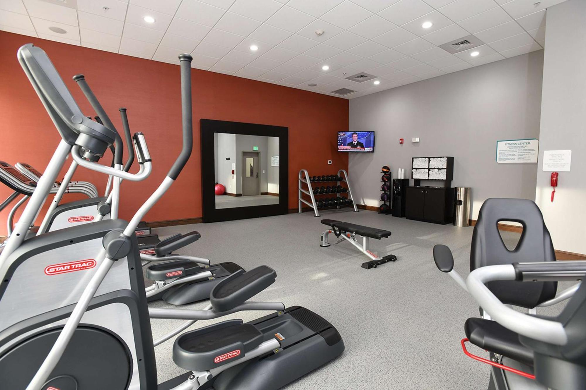 Hilton Garden Inn Jacksonville Bagian luar foto